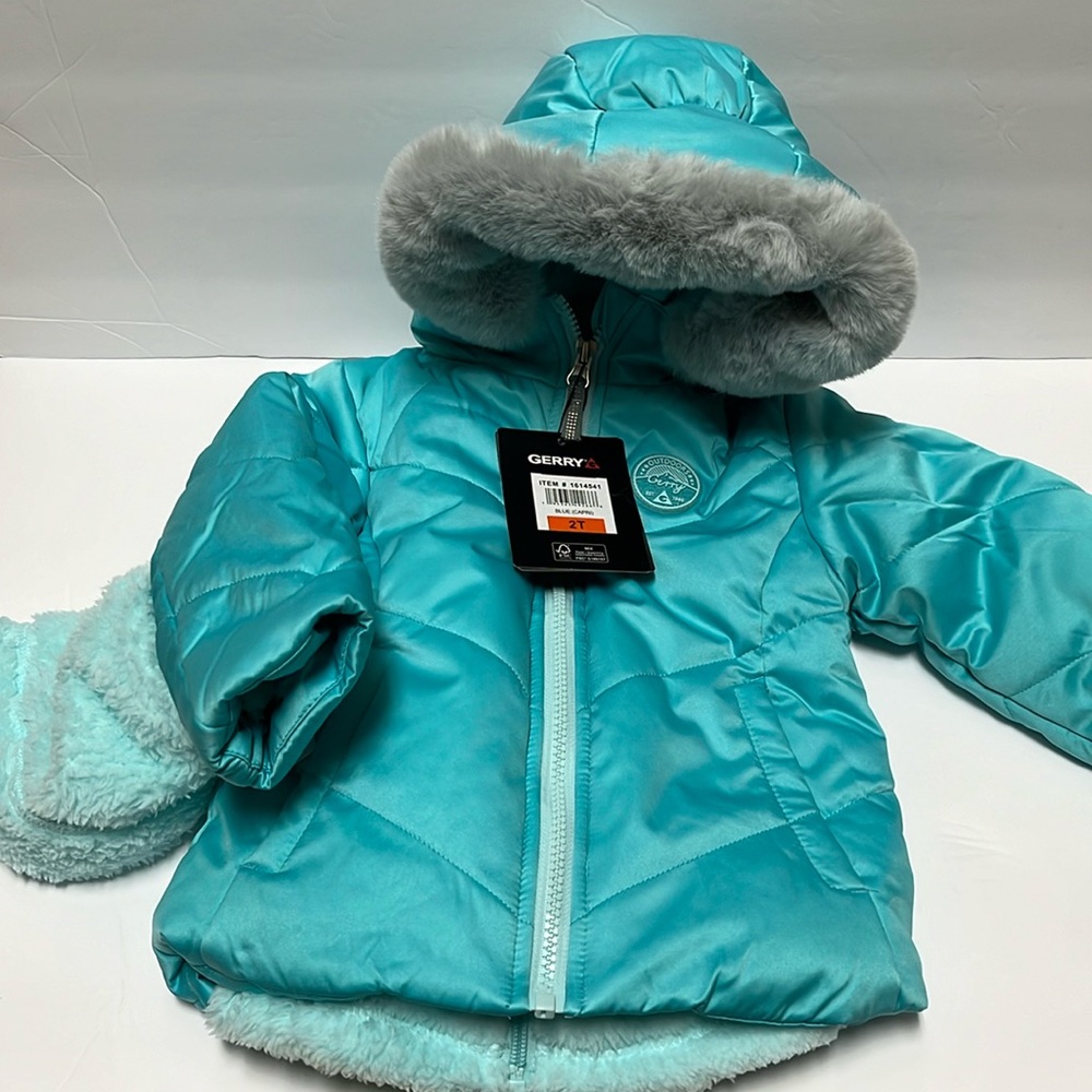 NWT Gerry Puffer Jacket Size 2T in Capri Blue.